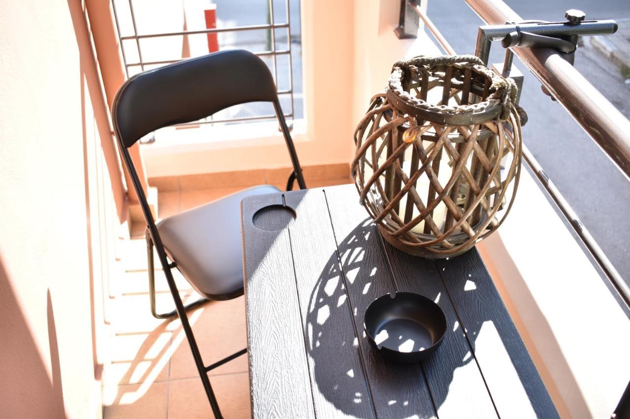 Little Emerald - Central Spot Apartments Volos Ngoại thất bức ảnh