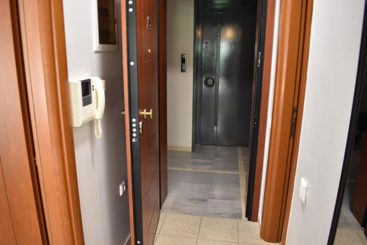 Little Emerald - Central Spot Apartments Volos Ngoại thất bức ảnh