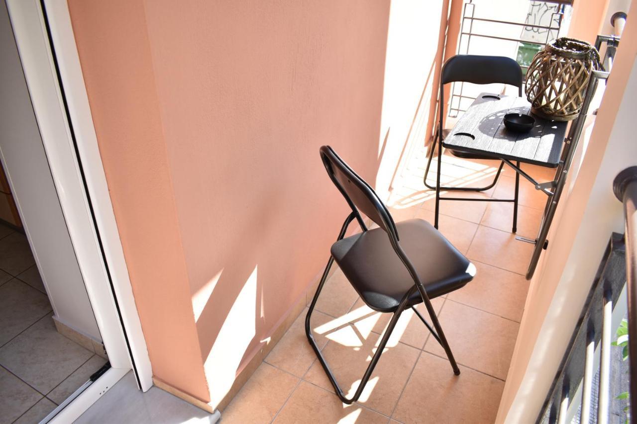 Little Emerald - Central Spot Apartments Volos Ngoại thất bức ảnh